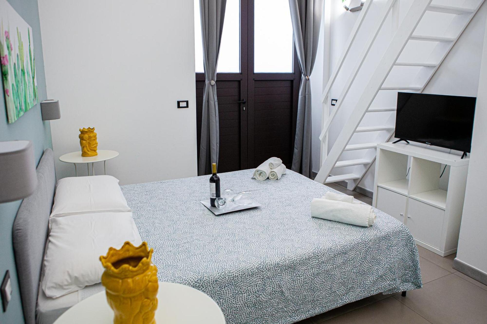 Ruggero Settimo - Holiday Houses Catania Exterior photo